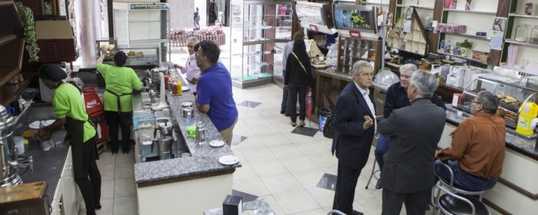05-02-2018 - Café Haiti vai fechar as portas depois de 50 anos no mesmo endereço. O tradicional cafezinho foi criado por Elias Massabki e Maria Albertina Massabki