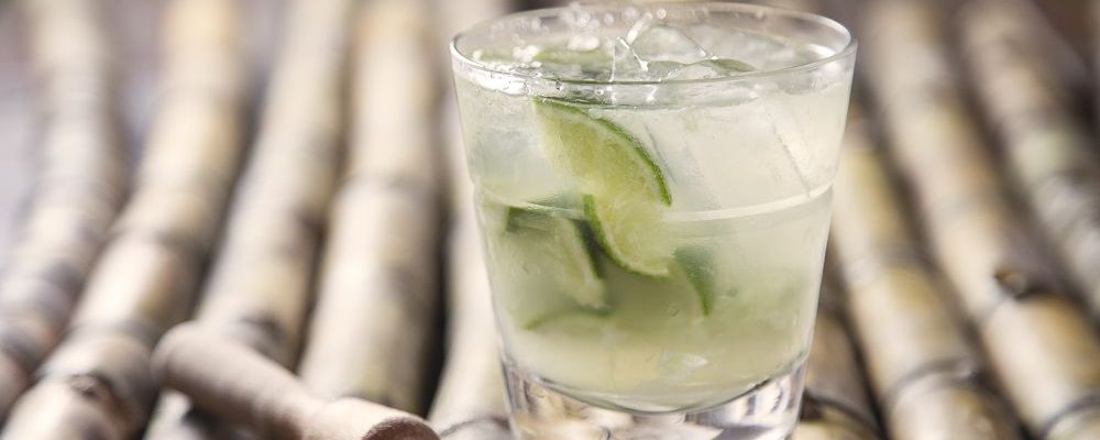 De remédio a drink: estudiosos afirmam que caipirinha chegou aos 100 anos Foto: Alexandre Mazzo/Gazeta do Povo