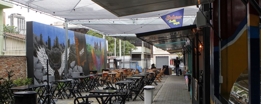 Pátio Dr Faivre é um espaço alternativo de alimentação no centro de Curitiba. O espaço é um empreendimento de Vinicio Blum