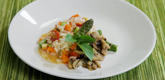 Receita leve: risoto primavera com cogumelos Receita leve: risoto primavera com cogumelos