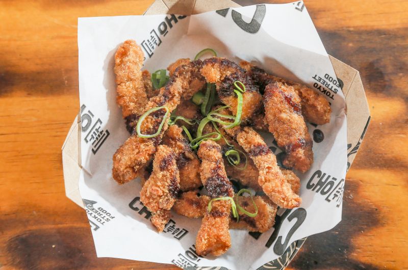 Novo bar oriental de Curitiba lança em Curitiba um sushi em formato de burrito Novo bar oriental de Curitiba lança em Curitiba um sushi em formato de burrito
