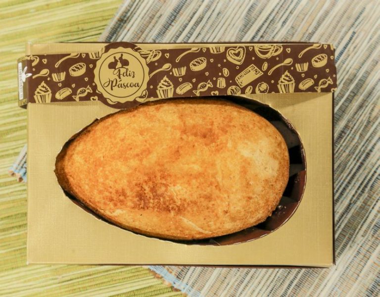 Coxinha de 800gramas em formato de ovo de Pascoa