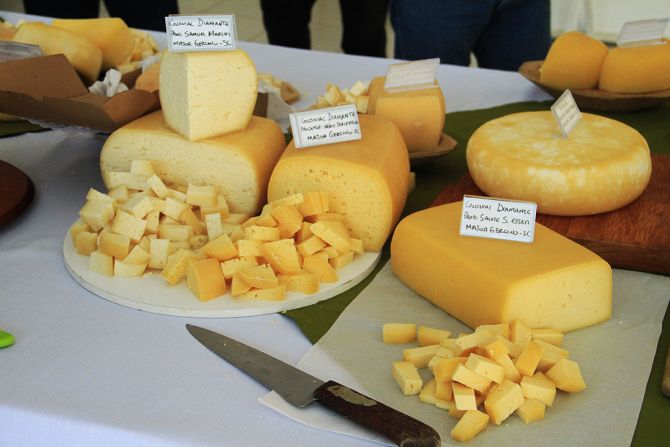 Queijo diamante de produtores diferentes. Foto: Remy Simão/Epagri Queijo diamante de produtores diferentes. Foto: Remy Simão/Epagri