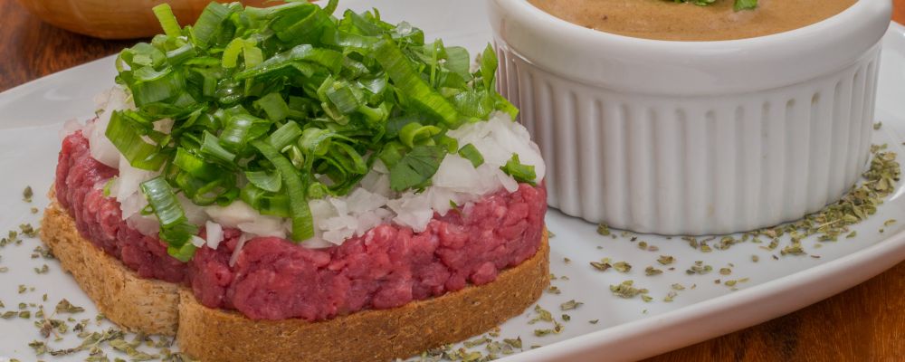 Carne de onça, chineque, coxinha, cachorro-quente, pastel e sonho são as seis categorias do Sabor Polular. Carne de onça, chineque, coxinha, cachorro-quente, pastel e sonho são as seis categorias do Sabor Polular.