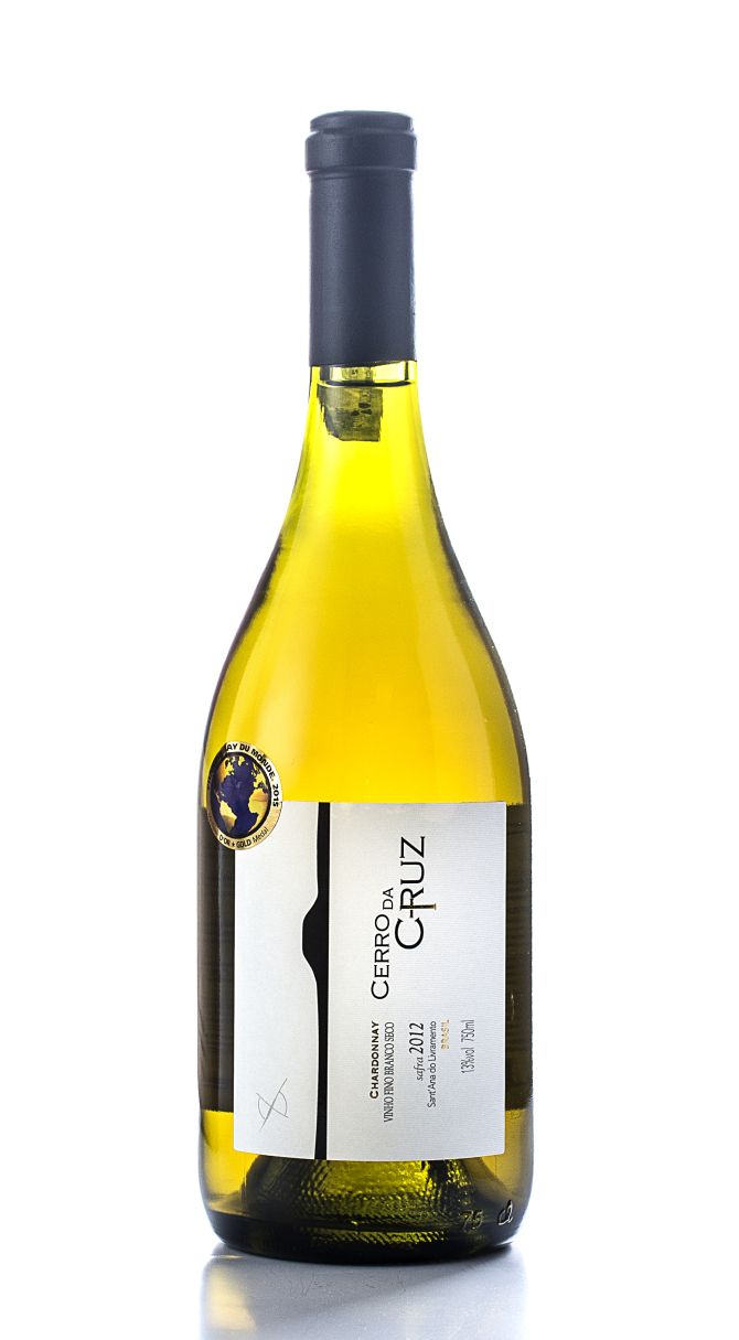 Fotos de garrafas de vinhos no fundo branco
18/05/2018 - Curitiba. Fotos de garrafas de vinhos no fundo branco
18/05/2018 - Curitiba.