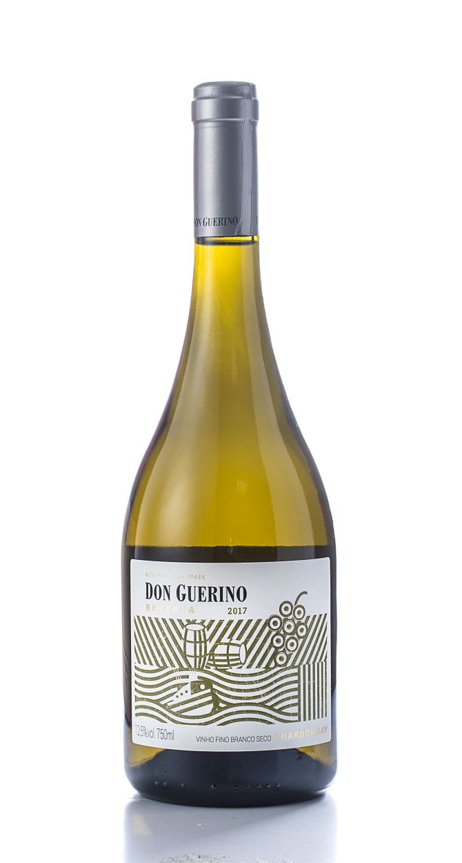 Fotos de garrafas de vinhos no fundo branco
18/05/2018 - Curitiba. Fotos de garrafas de vinhos no fundo branco
18/05/2018 - Curitiba.