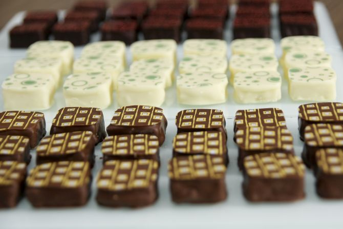 Palets, os bombons recheados de ganache da Cuore di Cacao. Foto: Marcelo Andrade/Arquivo Gazeta do Povo Palets, os bombons recheados de ganache da Cuore di Cacao. Foto: Marcelo Andrade/Arquivo Gazeta do Povo