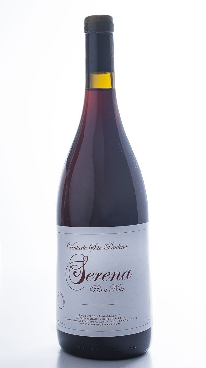 foto de garrafas de vinhos para ser degustadas no restaurante do Vitor - Curitiba - 19/05/2018 foto de garrafas de vinhos para ser degustadas no restaurante do Vitor - Curitiba - 19/05/2018