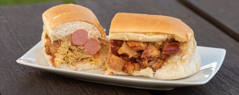 Nº 6 com bacon: aposta do Herculanos Dog para a Vinada Cultural. Foto: Fernando Zequinão/ Gazeta do Povo
