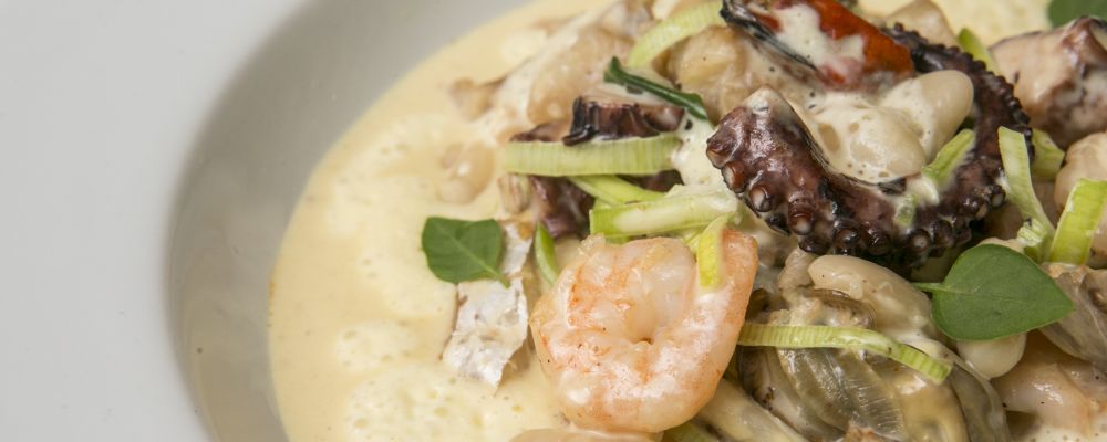 Sopa / Bistrô do Victor - 20-06-2018 - Sopa preparada pela chef Eva dos Santos, do Bistrô do Victor, para o 5 Estrelas.