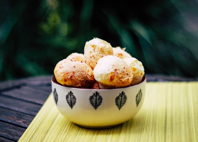 Pão de queijo mineirinho do Empório Kaminski. Foto: Manu Singer/Divulgação Pão de queijo mineirinho do Empório Kaminski. Foto: Manu Singer/Divulgação