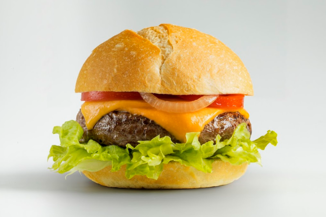 Cheeseburguer Madero. Foto: Divulgação. Cheeseburguer Madero. Foto: Divulgação.