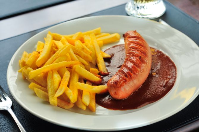 No cardápio, não poderiam faltar as tradicionais salsichas alemãs. Foto: Divulgação No cardápio, não poderiam faltar as tradicionais salsichas alemãs. Foto: Divulgação