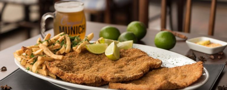 Terça do Shinitzel e Desafio do Shinitzel: restaurante Original Munich aposta no preparo alemão; Foto: Fernando Zequinão/ Gazeta do Povo