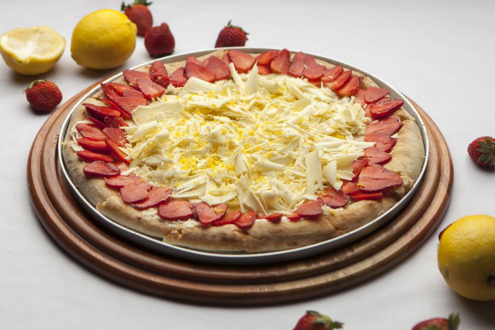Pizza Grand Paradiso, criação da chef Maria Rejane. Foto: Fernando Zequinão / Gazeta do Povo Pizza Grand Paradiso, criação da chef Maria Rejane. Foto: Fernando Zequinão / Gazeta do Povo