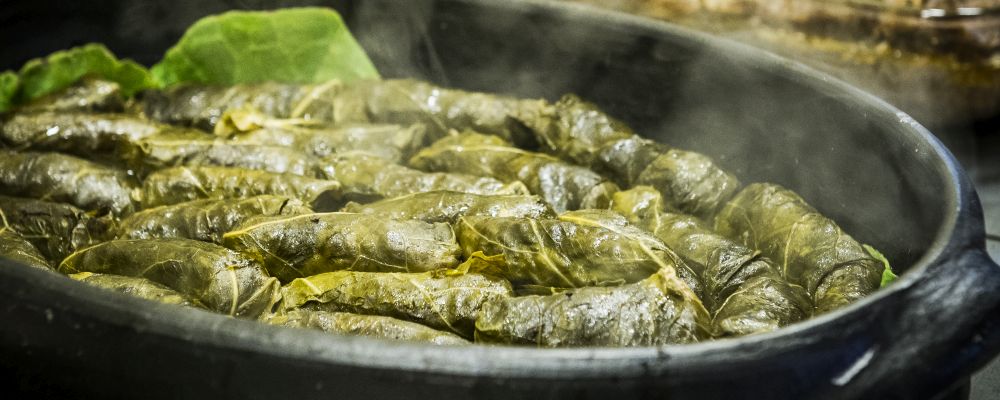 Charuto com folha de uva. Foto: Letícia Akemi / Gazeta do Povo