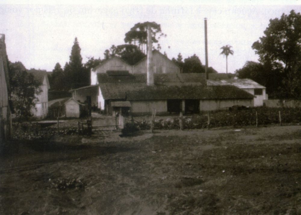 A fábrica foi aberta em 1870 no final da Alameda Dom Pedro II, no bairro do Batel. Foto: acervo pessoal. A fábrica foi aberta em 1870 no final da Alameda Dom Pedro II, no bairro do Batel. Foto: acervo pessoal.