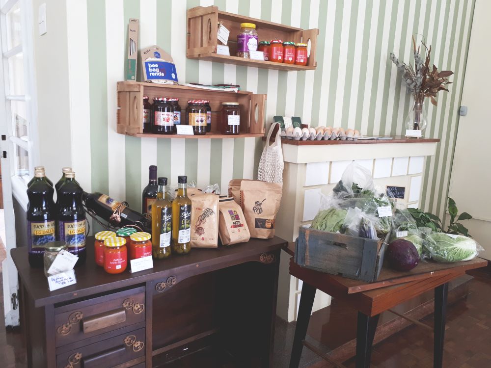 Restaurante elimina de vez os temperos industrializados Restaurante elimina de vez os temperos industrializados