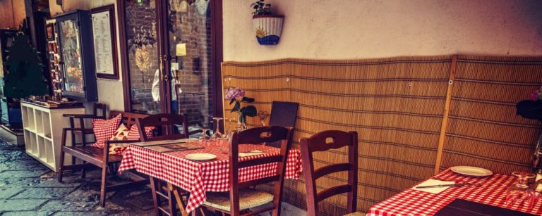 Típico restaurante em Sorrento, no Sul da Itália. Foto: Bigstock.