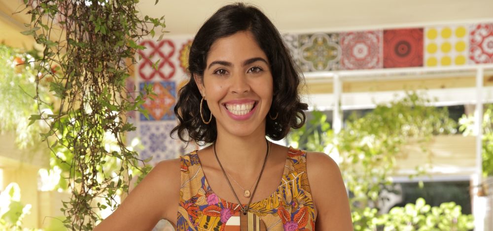 A chef e apresentadora Bela Gil comanda a Master Class no sábado, 13 e prepara risoto ao funghi e salada de fruta ao forno com creme de castanha. Foto: Pedro Serrão/Divulgação