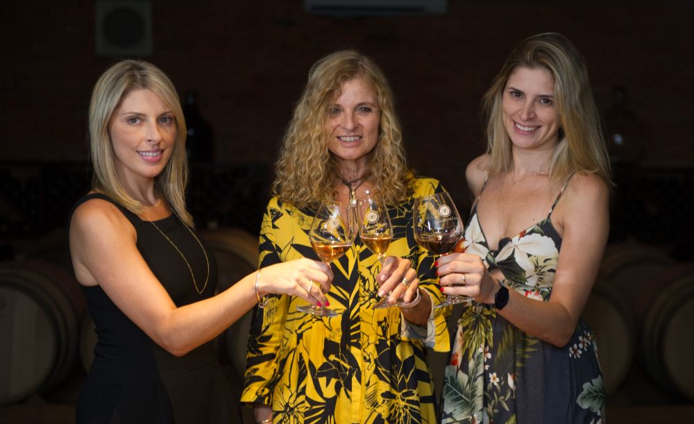 Hortência cravou que a vinícola deveria ser feminina desde o começo, com ela e as filhas no comando. Foto: Julio Soares/divulgação. Hortência cravou que a vinícola deveria ser feminina desde o começo, com ela e as filhas no comando. Foto: Julio Soares/divulgação.