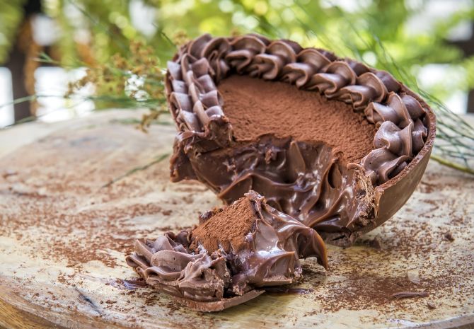 Ovo de colher com recheio trufado