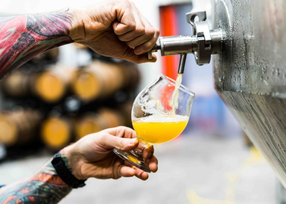 A maior parte das novas cervejarias é tocada por jovens empreendedores. Foto: Unsplash. A maior parte das novas cervejarias é tocada por jovens empreendedores. Foto: Unsplash.