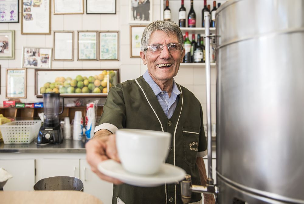 Com Casa Cheia Restaurante Serve O Mesmo Prato Feito Ha 47 Anos