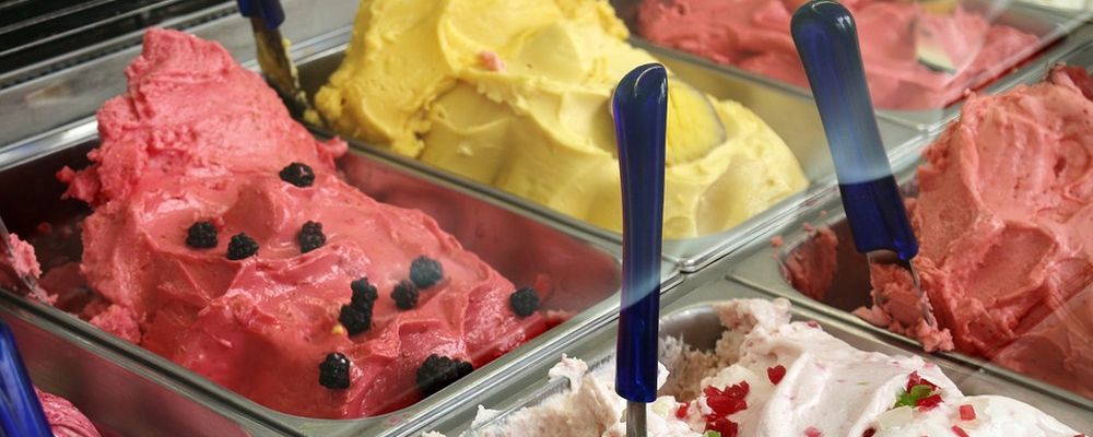 Vitrine de gelatos. Foto: Pixabay.