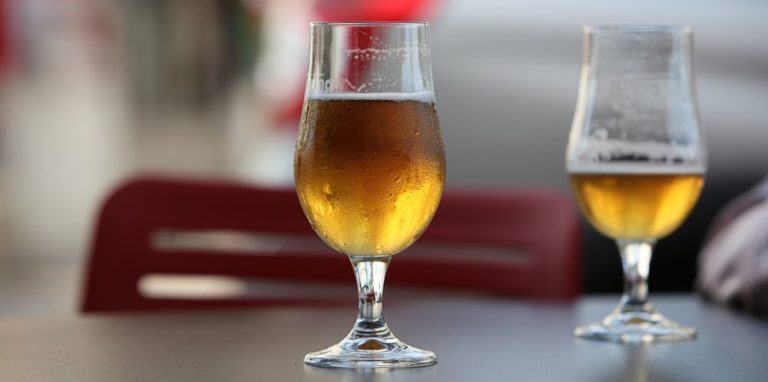 Mudanças em novo decreto facilitam registros de cervejeiros artesanais e receitas que utilizam ingredientes à base de frutas e flores. Foto: Pixabay