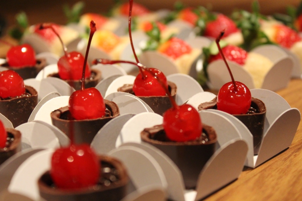 Copinhos de chocolate estão entre as opções sem glúten e lactose oferecidas pela Lola Li. Foto: divulgação. Copinhos de chocolate estão entre as opções sem glúten e lactose oferecidas pela Lola Li. Foto: divulgação.