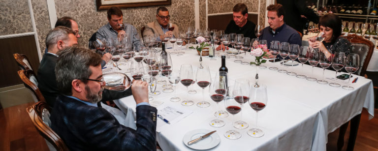 Provamos, em uma degustação vertical, nove diferentes safras do maior tinto da Espanha. Foto: André Rodrigues/ Gazeta do Povo.