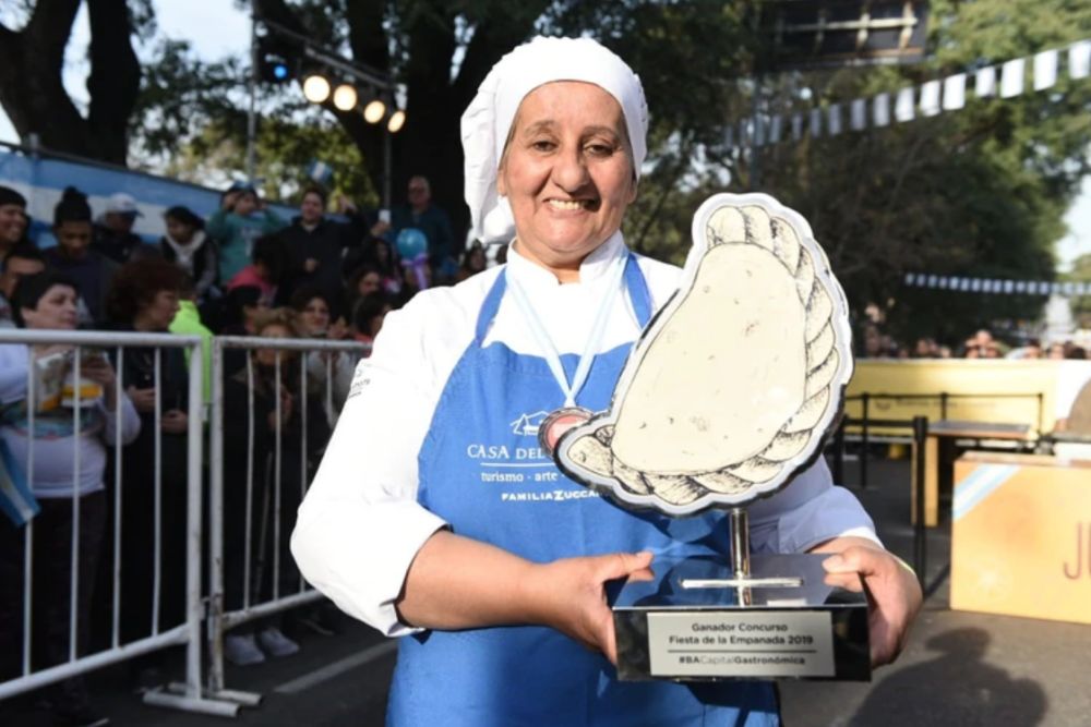María del Carmen Vicario é conhecida como a 'rainha das tortas' da região de Mendoza. A empanada que ela prepara foi escolhida como a melhor da Argentina neste ano. Foto: Prefeitura de Buenos Aires/divulgação. María del Carmen Vicario é conhecida como a 'rainha das tortas' da região de Mendoza. A empanada que ela prepara foi escolhida como a melhor da Argentina neste ano. Foto: Prefeitura de Buenos Aires/divulgação.