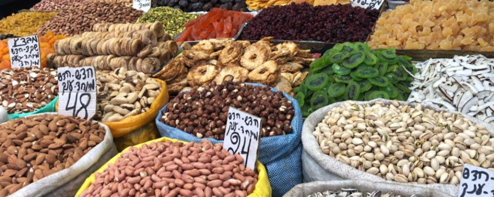 Comida kosher: conheça a história, ingredientes, especiarias e preceitos Frutas secas e sementes: Foto: Anderson Hartmann/Gazeta do Povo.