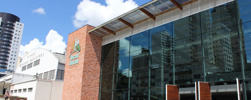Mercado Municipal de Curitiba terá happy hour a partir de agosto Mercado Municipal de Curitiba terá happy hour a partir de agosto