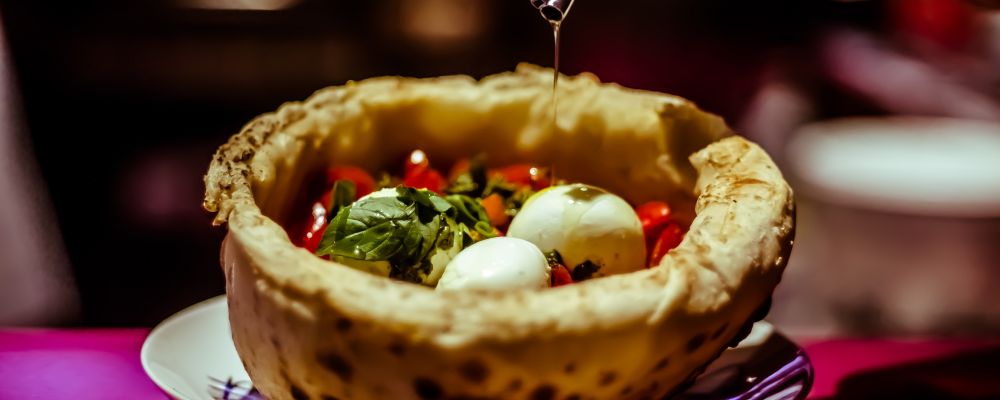 Semana em Curitiba tem batalha de hambúrgueres e duas mil coxinhas de graça Semana em Curitiba tem batalha de hambúrgueres e duas mil coxinhas de graça