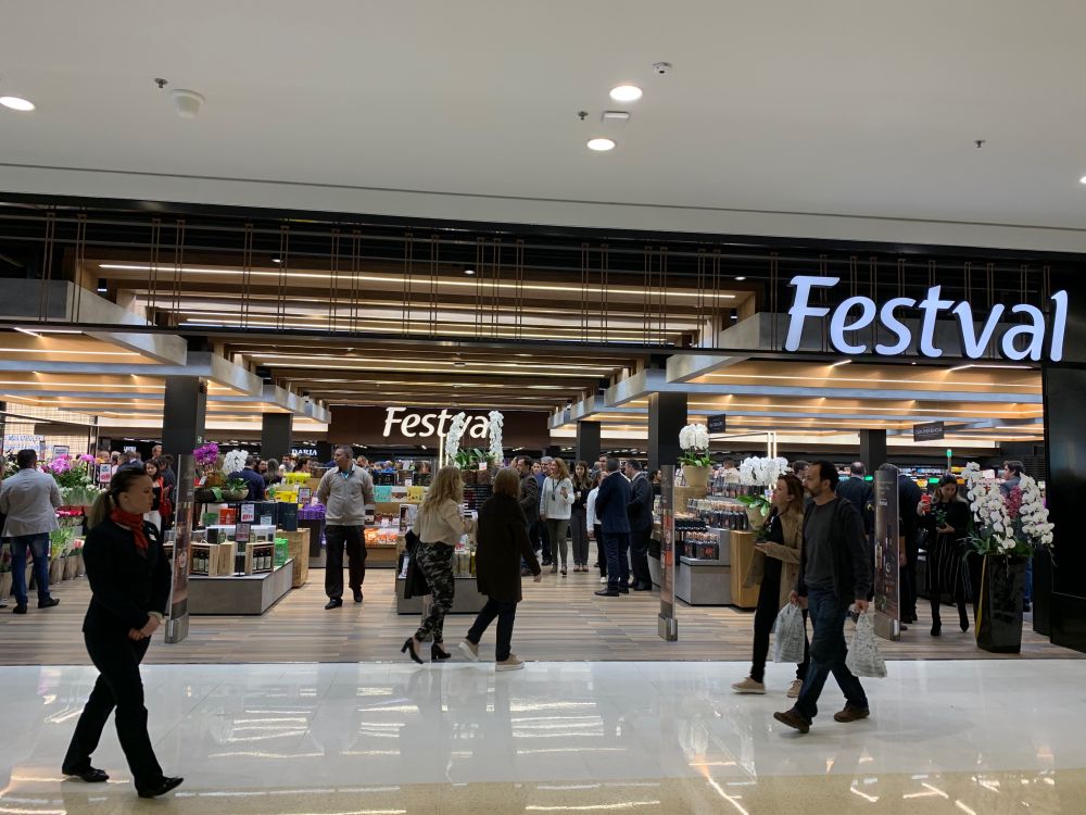 A loja é um piloto para novas aberturas em shoppigns centers. Foto: Guilherme Grandi/Gazeta do Povo. A loja é um piloto para novas aberturas em shoppigns centers. Foto: Guilherme Grandi/Gazeta do Povo.