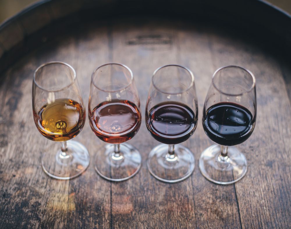 Diferentes tipos de vinhos. Foto: Unsplash. Diferentes tipos de vinhos. Foto: Unsplash.