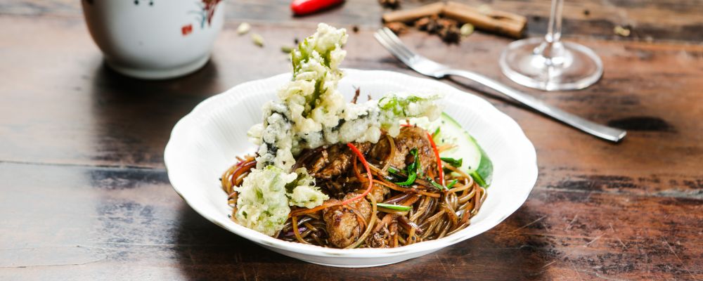 Rainbow Noodles, no Lagundri. Foto: Michel Willian / Gazeta do Povo