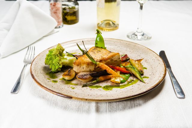 Espadarte com legumes orgânicos no Pescara Cucina Italiana. Foto? Michel Willian, Gazeta do Povo Espadarte com legumes orgânicos no Pescara Cucina Italiana. Foto? Michel Willian, Gazeta do Povo