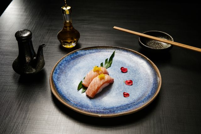 Niguiri de salmão trufado, NUU Nikkei. Foto: Michel Willian / Gazeta do Povo Niguiri de salmão trufado, NUU Nikkei. Foto: Michel Willian / Gazeta do Povo