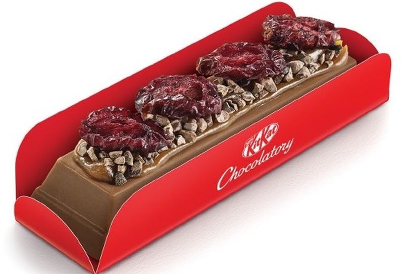 Os chocolates com coberturas são montados à mão na hora. Foto: divulgação. Os chocolates com coberturas são montados à mão na hora. Foto: divulgação.