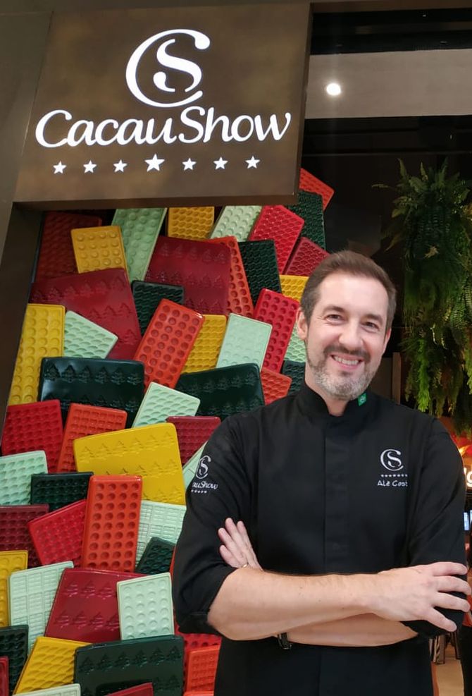 Alê Costa, chocolatier e presidente da rede Cacau Show. Foto: Marina Mori / Gazeta do Povo Alê Costa, chocolatier e presidente da rede Cacau Show. Foto: Marina Mori / Gazeta do Povo