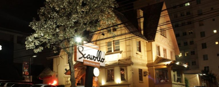 O casarão de 1934, tombado, que abrigou o restaurante Scavollo por 35 anos. Foto: Reprodução/Facebook