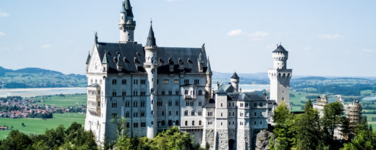 Castelo de Neuschwanstein, a cerca de 130km de Munich. Foto: Nikita Semerenko/ Unsplash