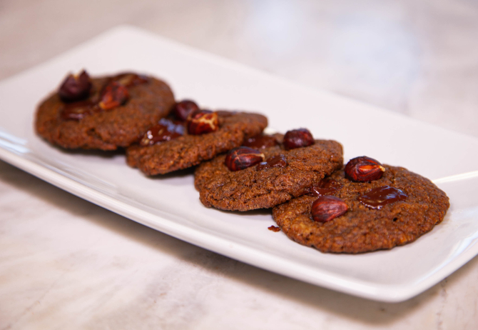 Cookies de manteiga de amendoim, da chef Gabi Mahamud. Foto: Vitor Ferraz/Gazeta do Povo. Cookies de manteiga de amendoim, da chef Gabi Mahamud. Foto: Vitor Ferraz/Gazeta do Povo.