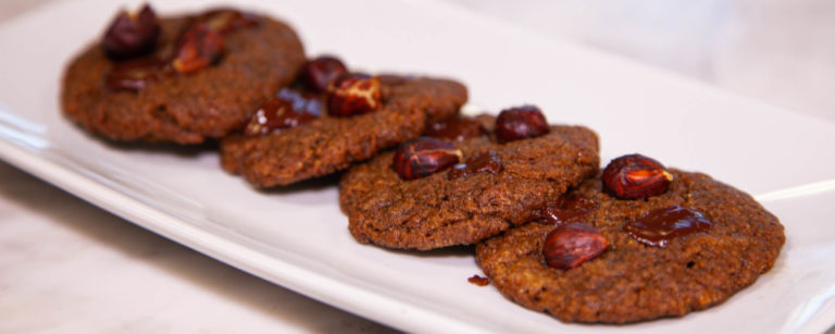 Cookies de manteiga de amendoim, da chef Gabi Mahamud. Foto: Vitor Ferraz/Gazeta do Povo.
