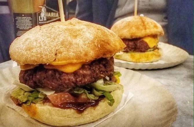 Hambúrguer vegano do Picnicfood. Foto: Divulgação. Hambúrguer vegano do Picnicfood. Foto: Divulgação.
