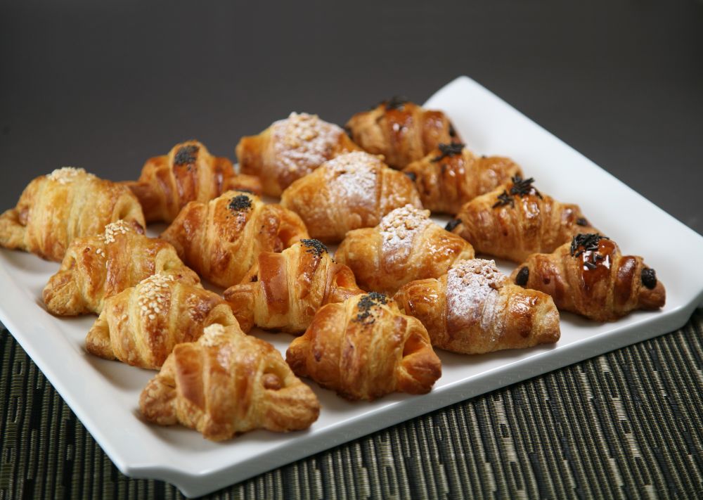 Os croissants salgados e doces da Bellsolá, elaborados com massa folhada leve e crocante. Foto: divulgação. Os croissants salgados e doces da Bellsolá, elaborados com massa folhada leve e crocante. Foto: divulgação.