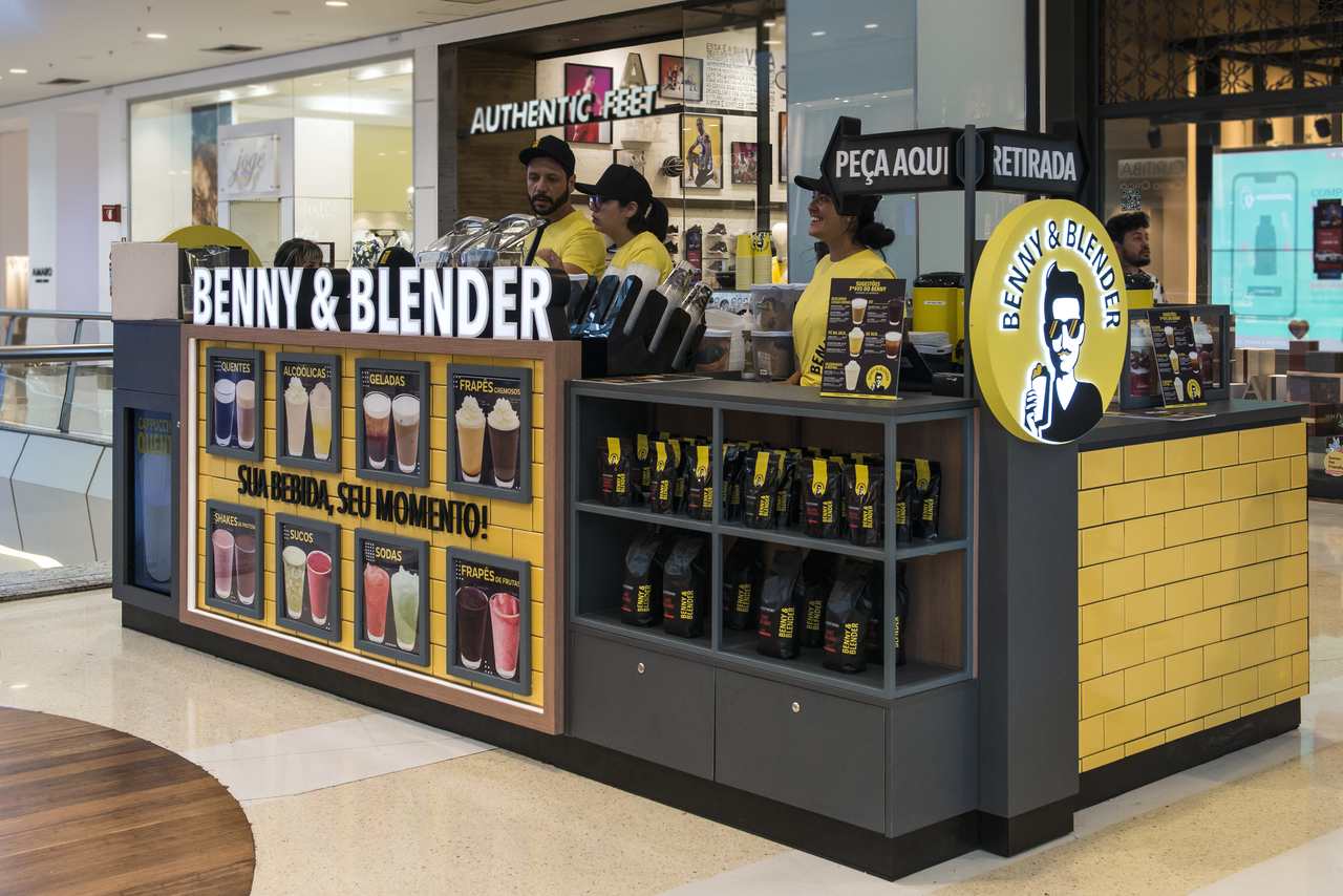 A estrutura do Benny & Blender funciona em um quiosque de 8m2. Foto: Letícia Akemi/Gazeta do Povo A estrutura do Benny & Blender funciona em um quiosque de 8m2. Foto: Letícia Akemi/Gazeta do Povo